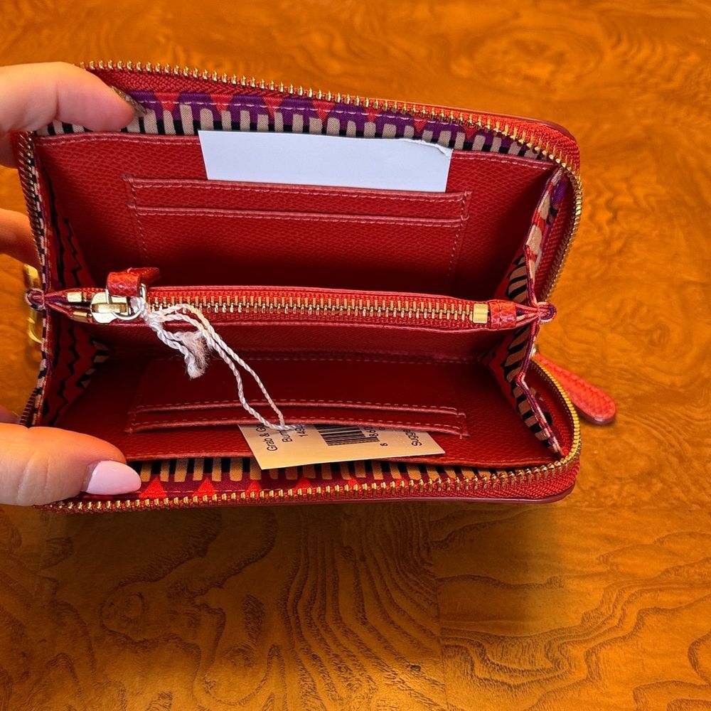 Vera Bradley Burnt Orange Leather Grab and Go Wristlet with Dustbag - Picture 6 of 11